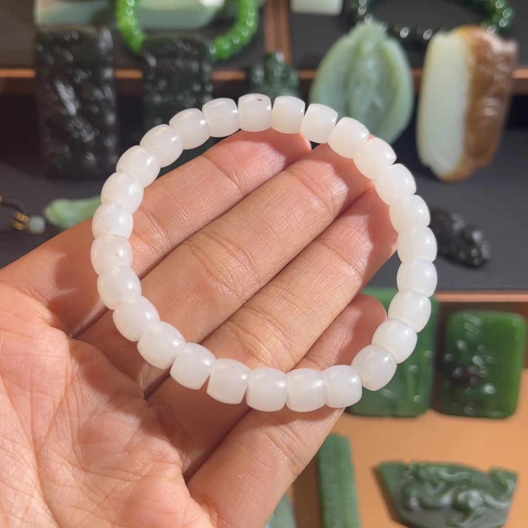 和田玉未镶嵌颈饰定制