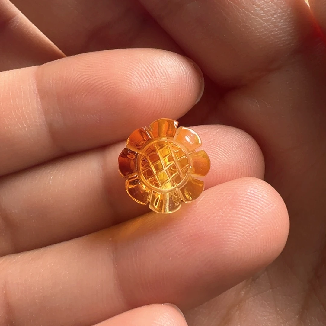 蜜蜡颈饰未镶嵌太阳花