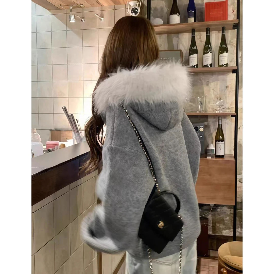 奶fufu灰色毛领连帽毛衣外套女秋冬软糯慵懒风拉链浣熊绒针织开衫