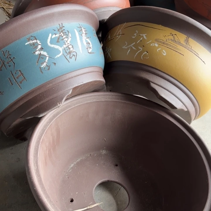 紫砂花盆110-4。     微瑕35-16