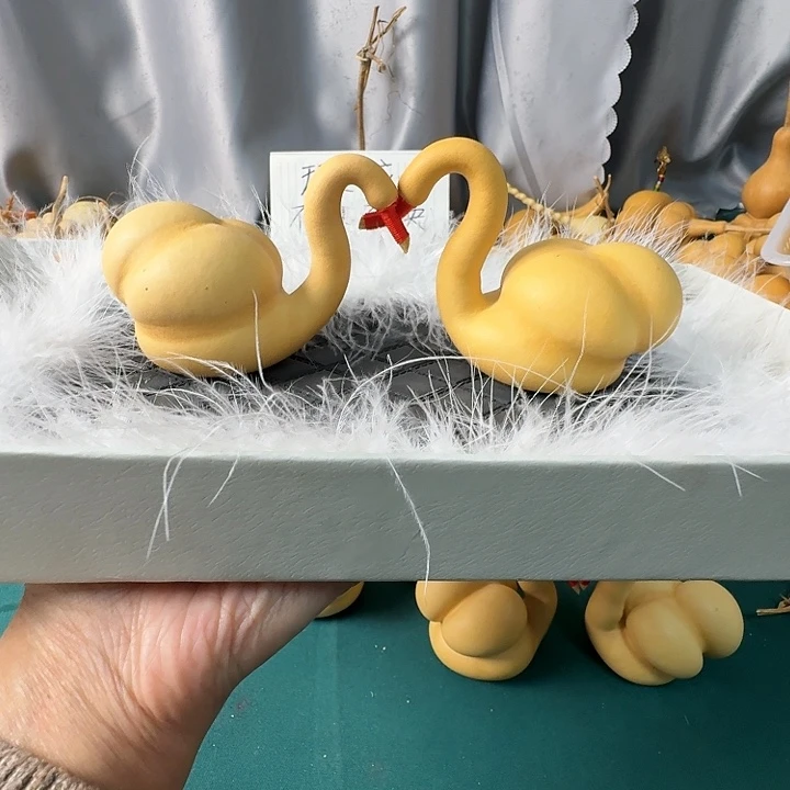 奋***者大叶紫檀（黑酸枝木类）