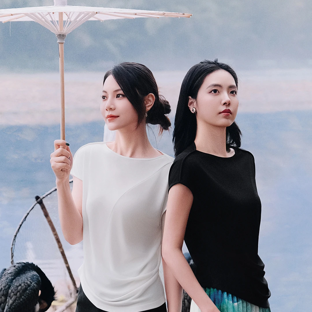 谭飞弧线T恤春夏新款不对称时髦显瘦气质优雅连肩袖上衣