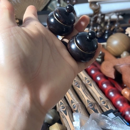 木紫光檀盒子两个都豆豆