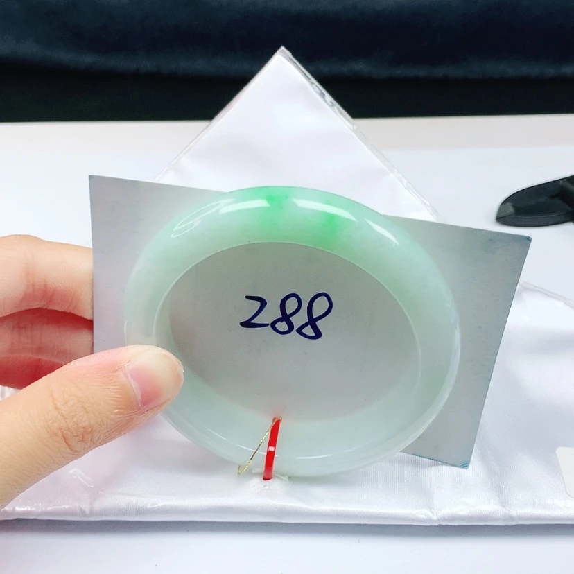 【闪购商品】翡翠手镯未镶嵌55圈