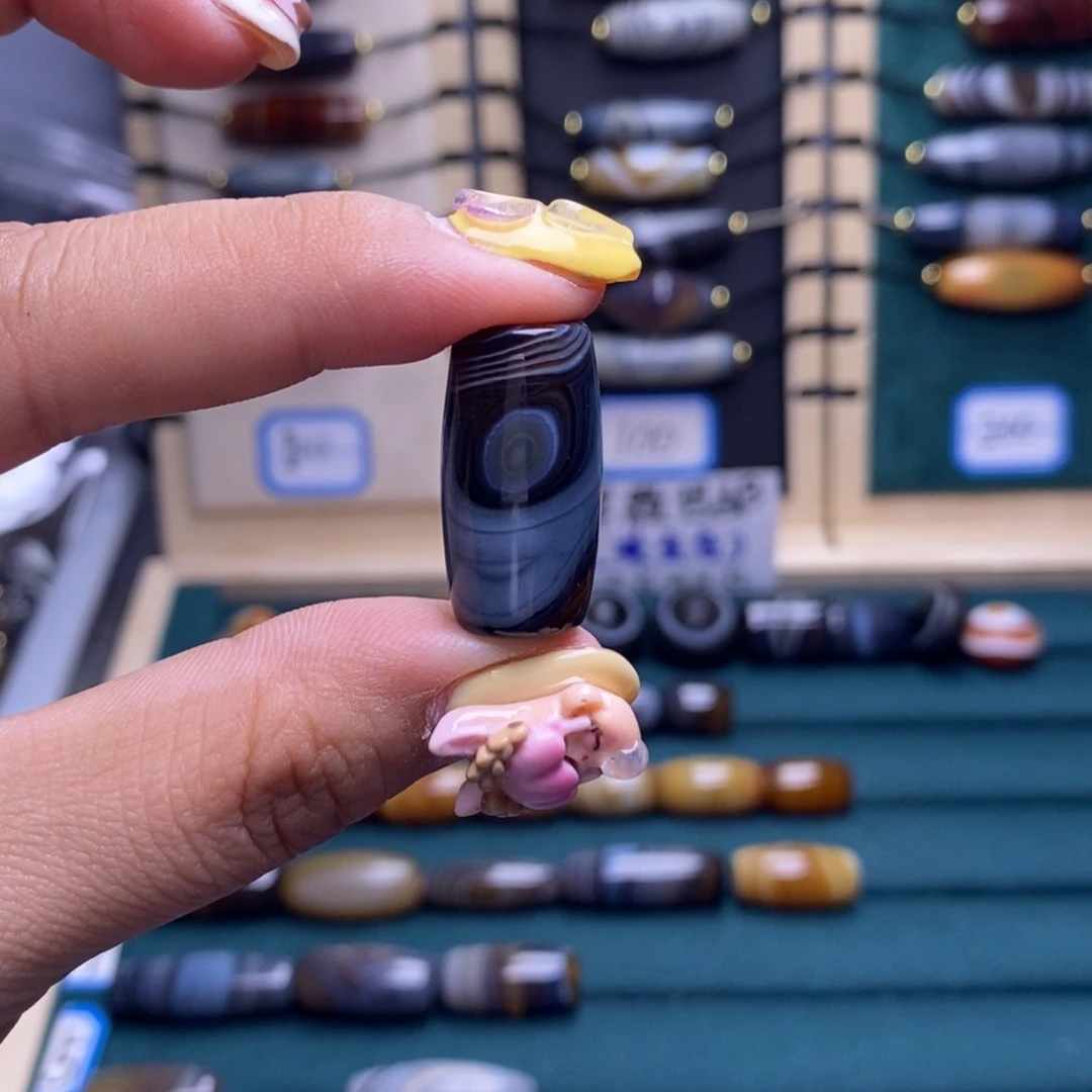 贝***鹏玛瑙/玉髓合金颈饰