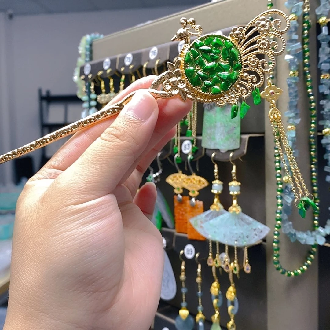 未镶嵌翡翠耳饰翡翠