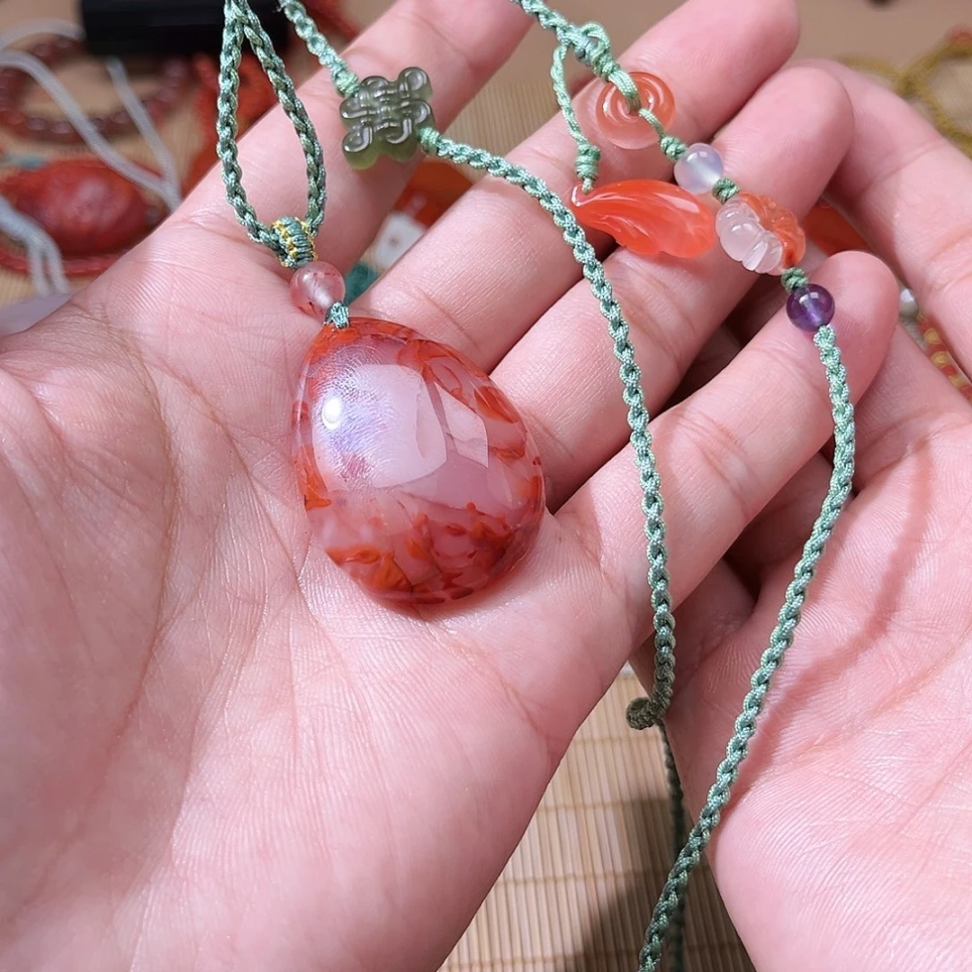 南红玛瑙合金颈饰南红