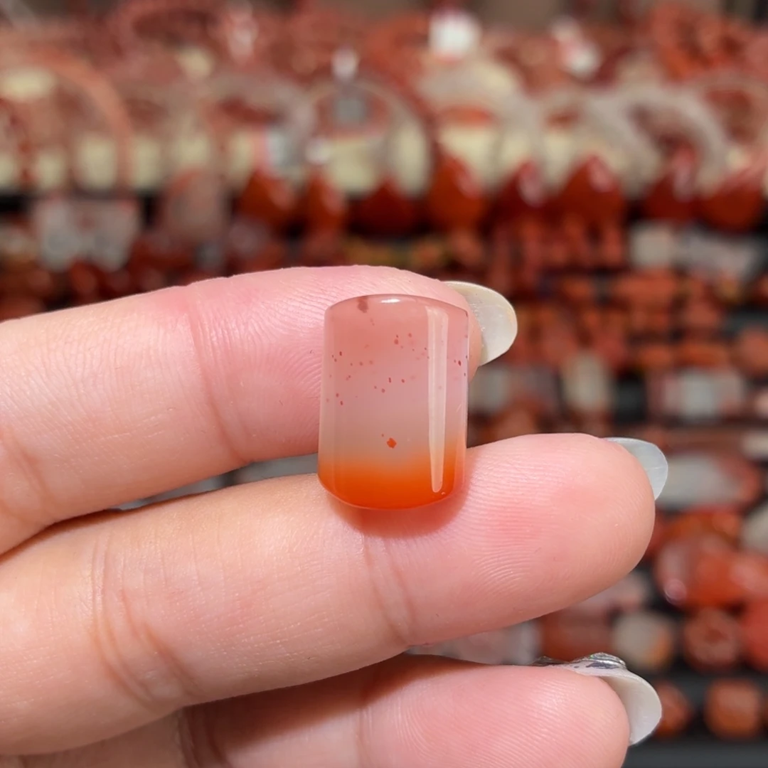 南红玛瑙未镶嵌颈饰椭圆牌