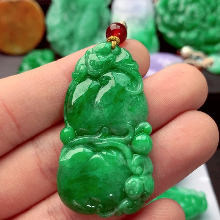 吊坠(不含链)未镶嵌翡翠