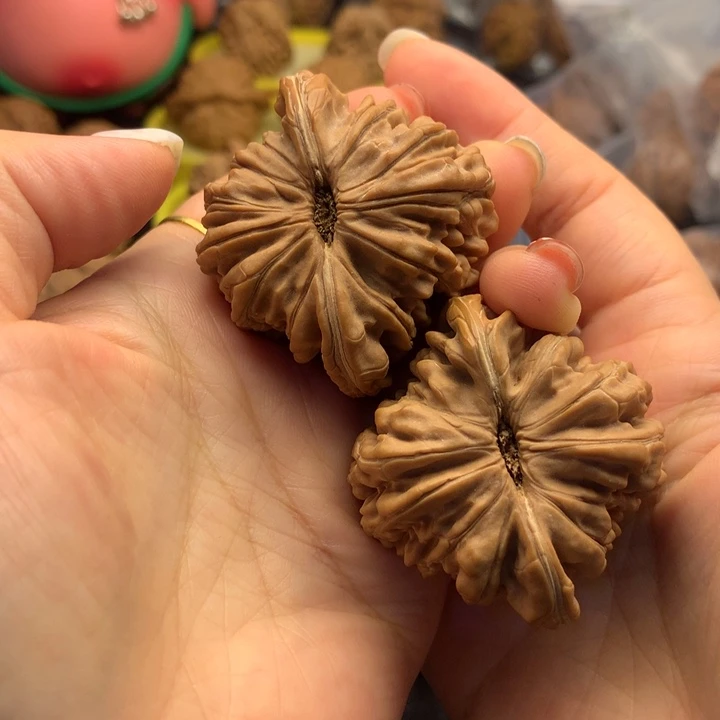 文玩核桃吊坠四座楼