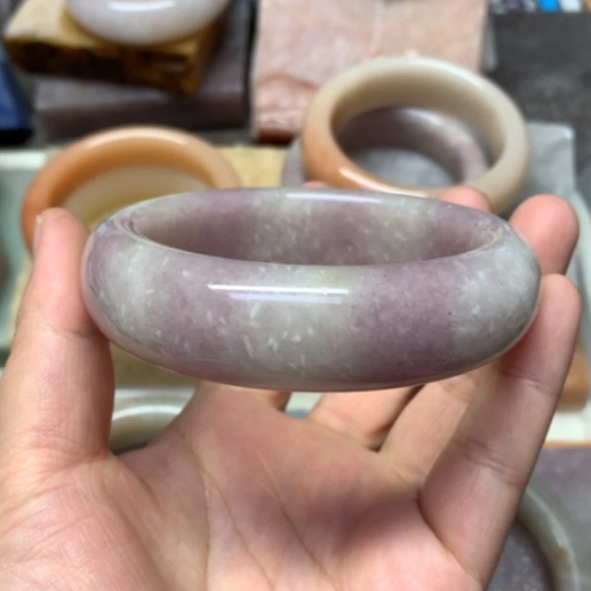 【闪购商品】未镶嵌手镯（圆镯）石英岩玉60