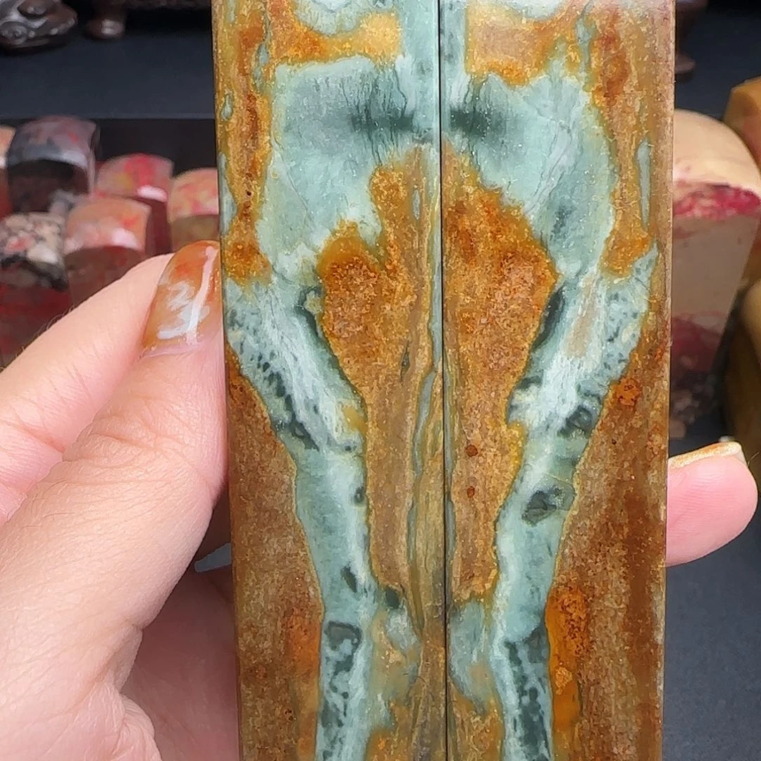 昌化石昌化鸡血石