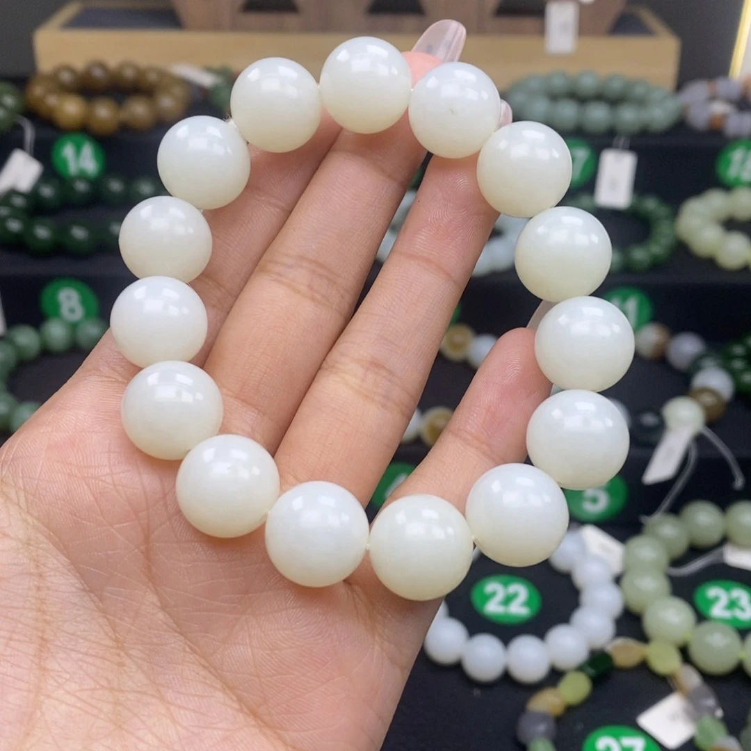 和田玉手链未镶嵌开****店卡14mm