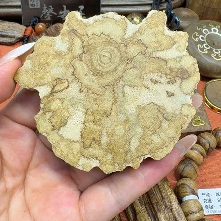 大叶紫檀（黑酸枝木类）