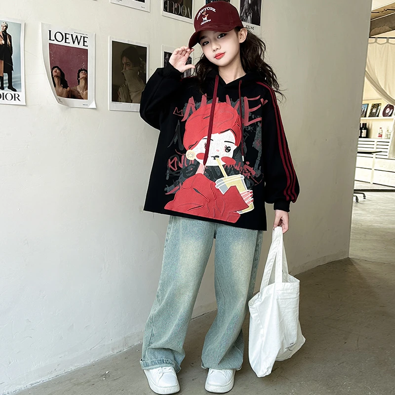 女童卫衣套装2025春季新款中大童卡通连帽卫衣宽松牛仔裤两件套潮