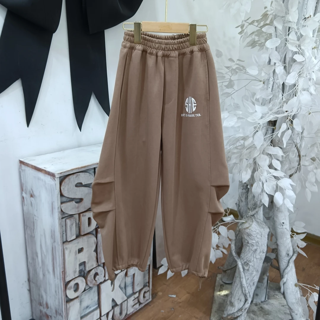 T265卡其色休闲裤子