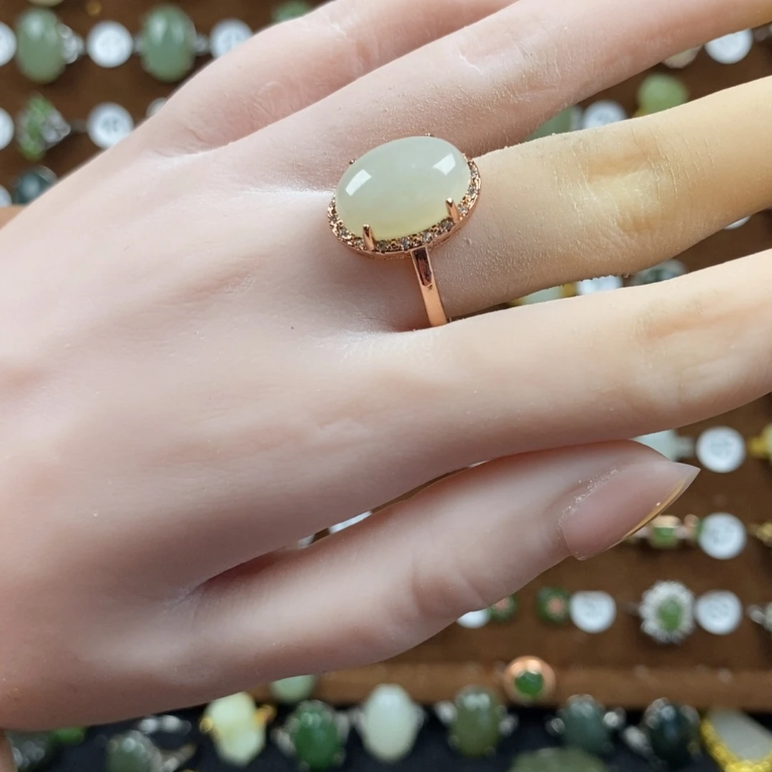 和田玉（青白玉）戒指合金