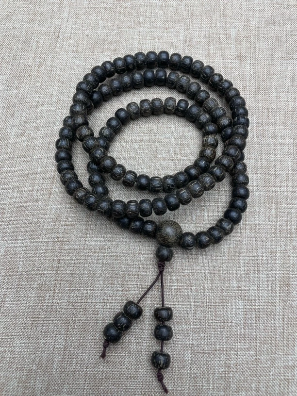 高盛沉香木串（) 392