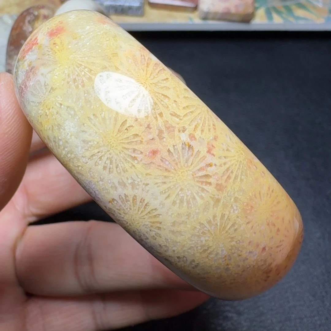 硅化玉纯天然色有机玉石保真色未镶嵌53圈口