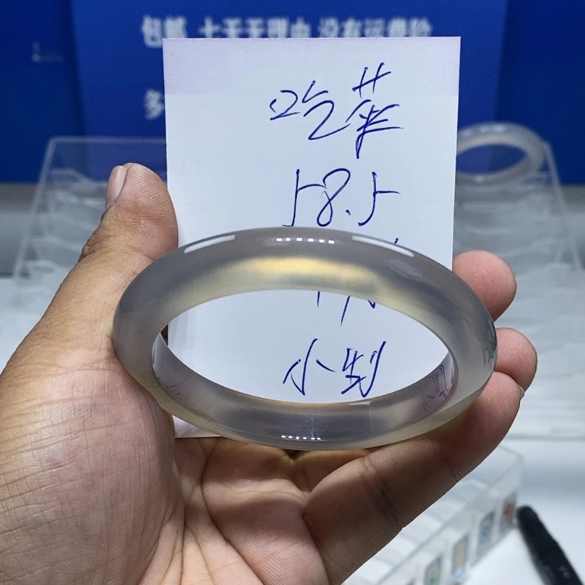 【闪购商品】手镯玛瑙/玉髓未镶嵌我****?