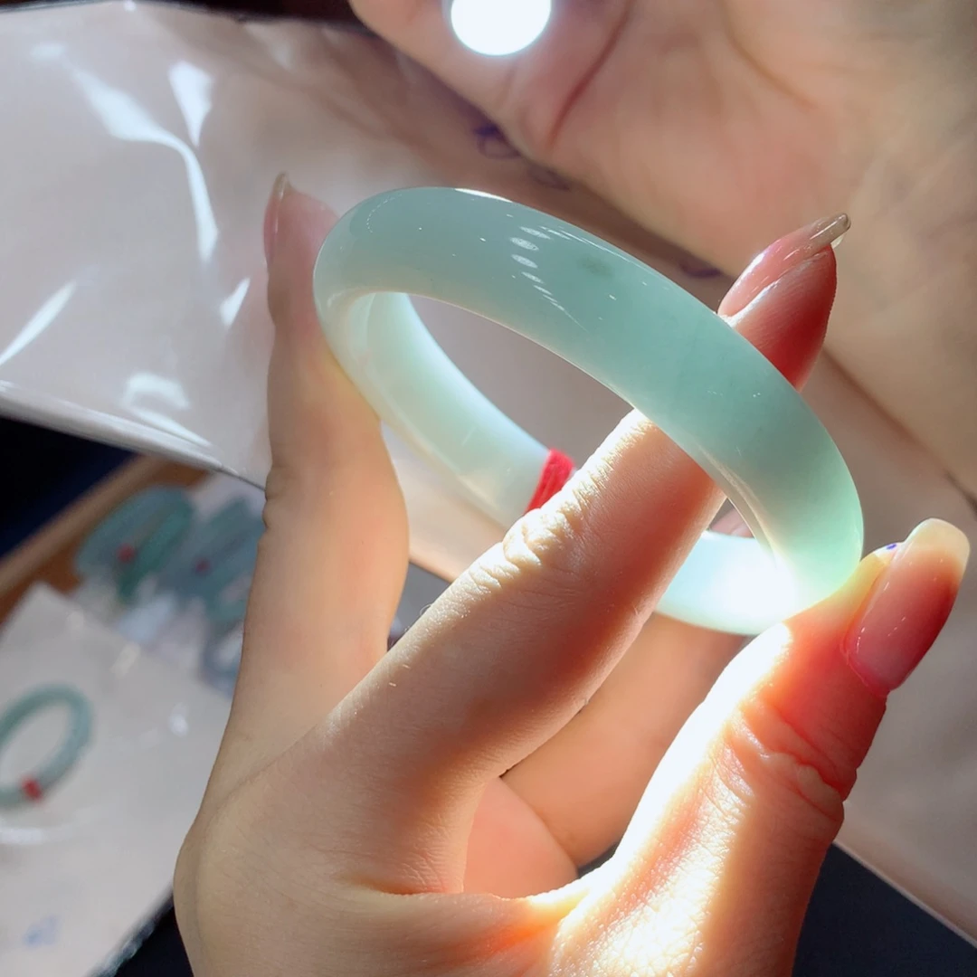 未镶嵌手镯翡翠买断