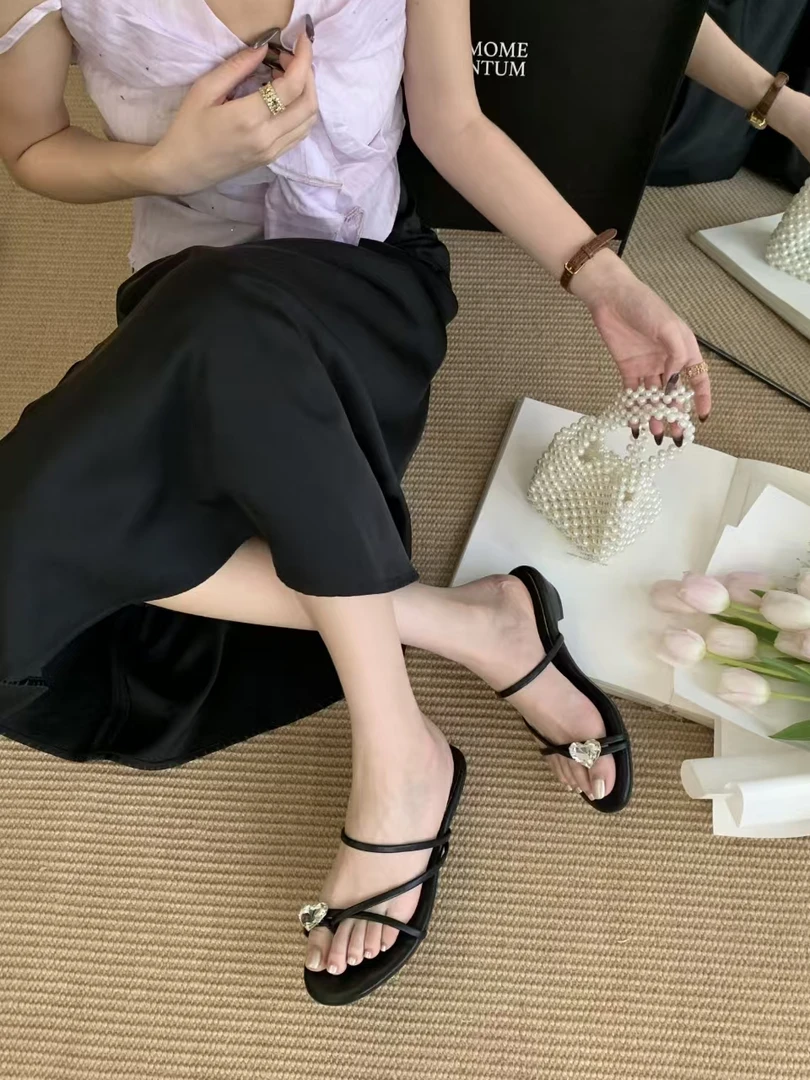 圆方头设计感十足配上桃心水砖真的绝1189-2
