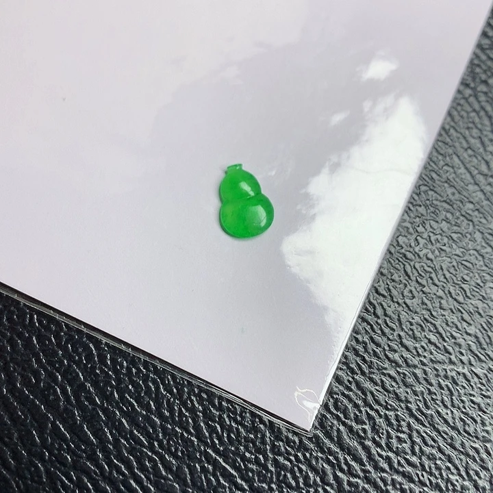 颈饰未镶嵌翡翠缅甸天然翡翠A货葫芦