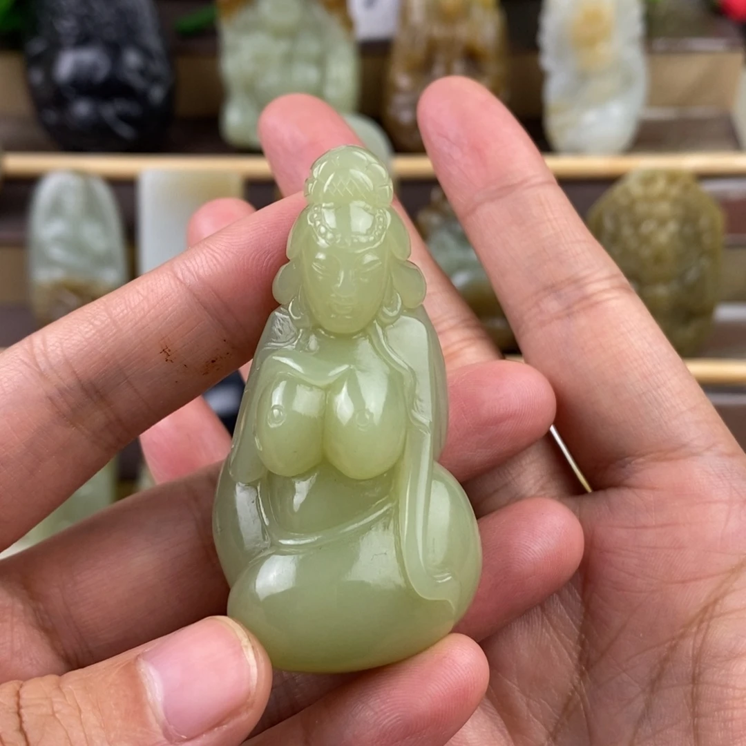 颈饰未镶嵌和田玉