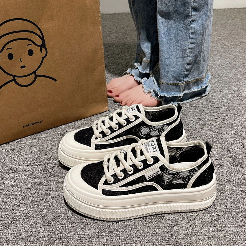 透气小白鞋女鞋子2025新款春季网鞋爆款百搭厚底蕾丝薄款休闲板鞋