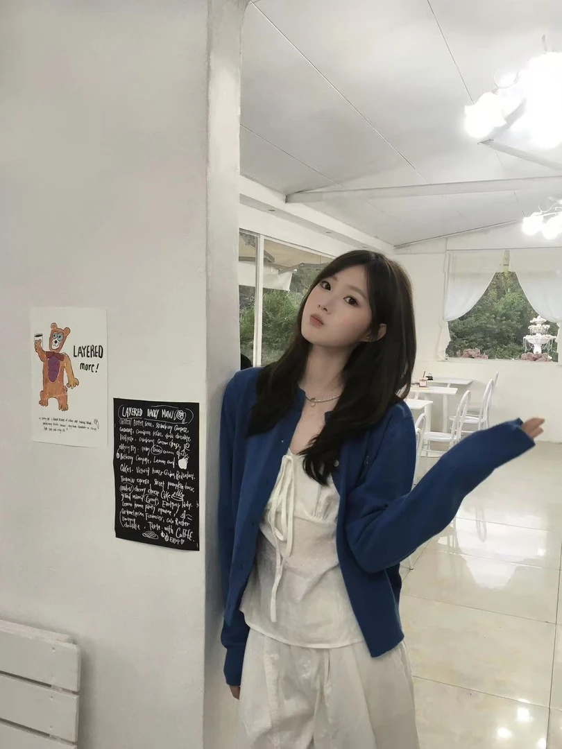 2025秋季新款韩系甜美蓝色针织开衫白色提花吊带背心阔腿裤三件套