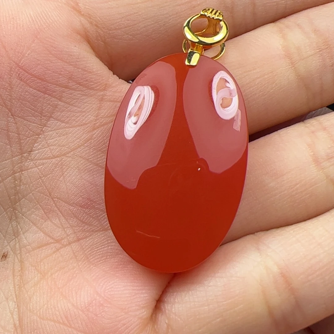 18K金镶嵌吊坠南红玛瑙