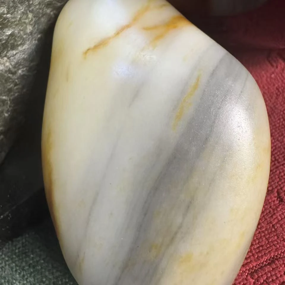 珍藏级和田玉新疆原石洒金皮青花手把，好货不等人，规格尺寸见视频
