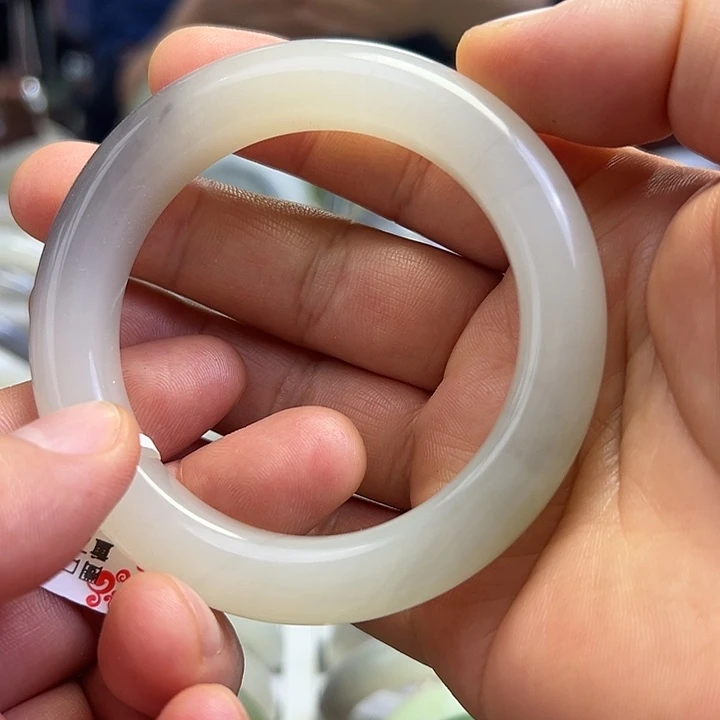 和田玉未镶嵌颈饰烟紫半山水手镯三彩高货