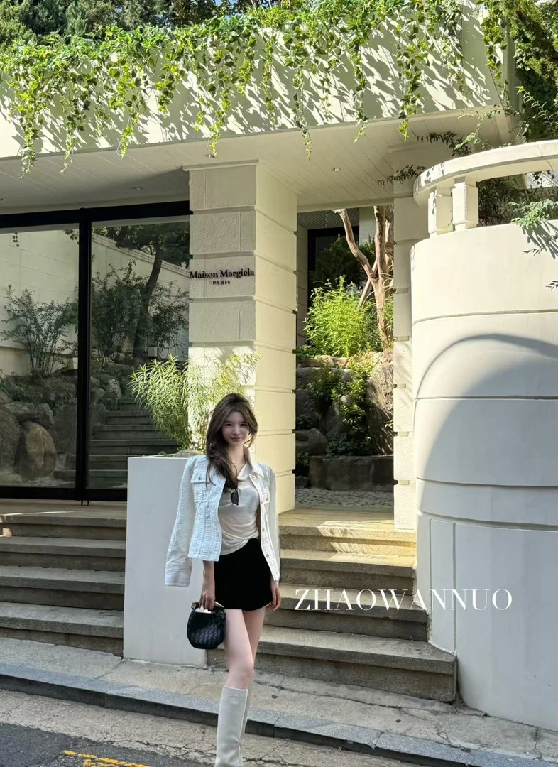 ZHAO WANNUO 丨Y*L秋季黑色丝绒高腰短裤NC0791