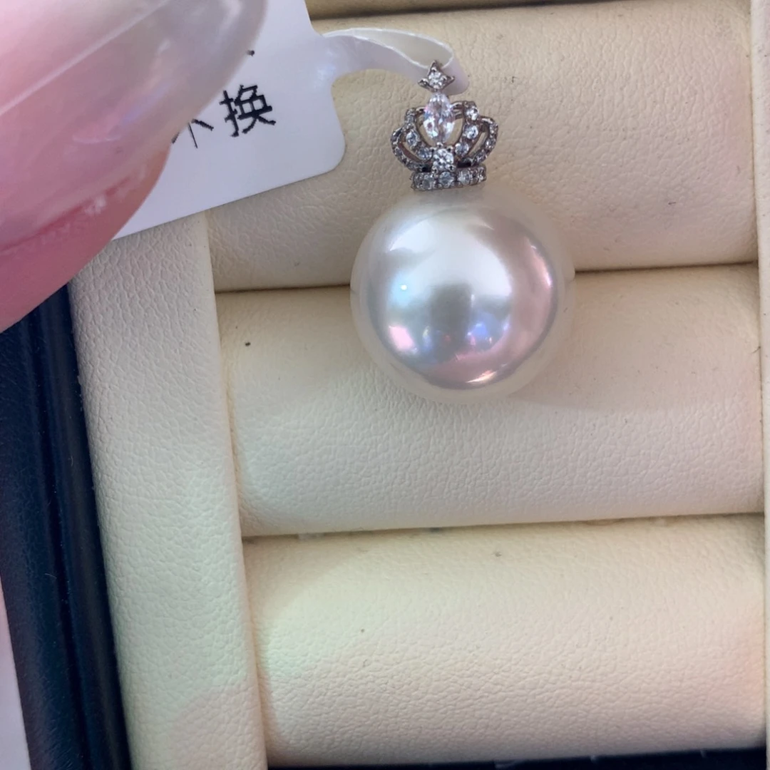 颈饰18K金镶嵌海水珍珠