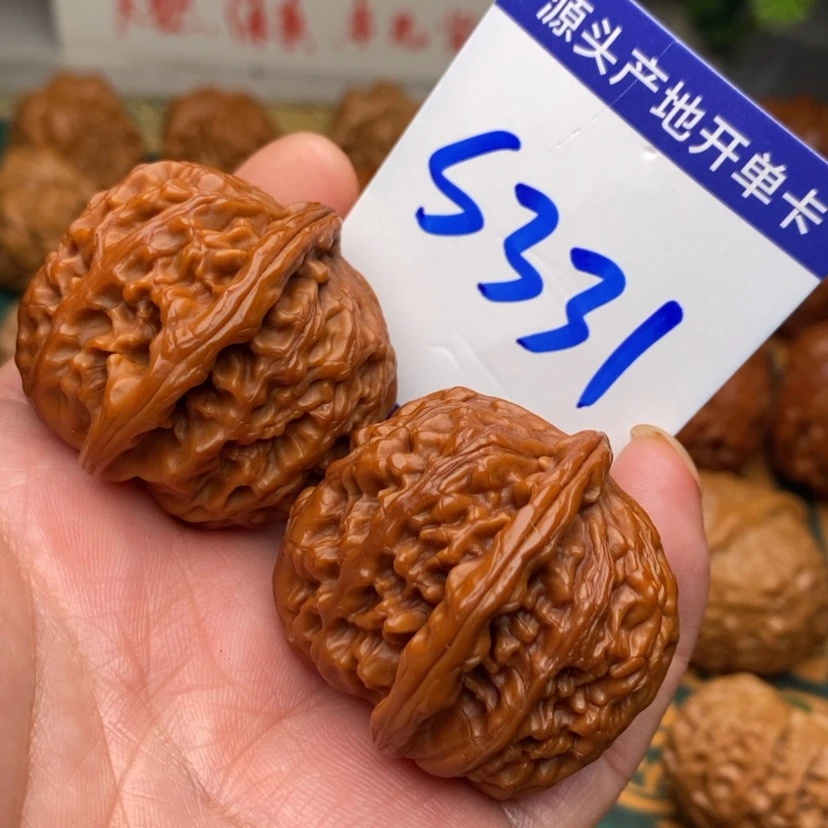 【闪购商品】文玩核桃把件白狮38