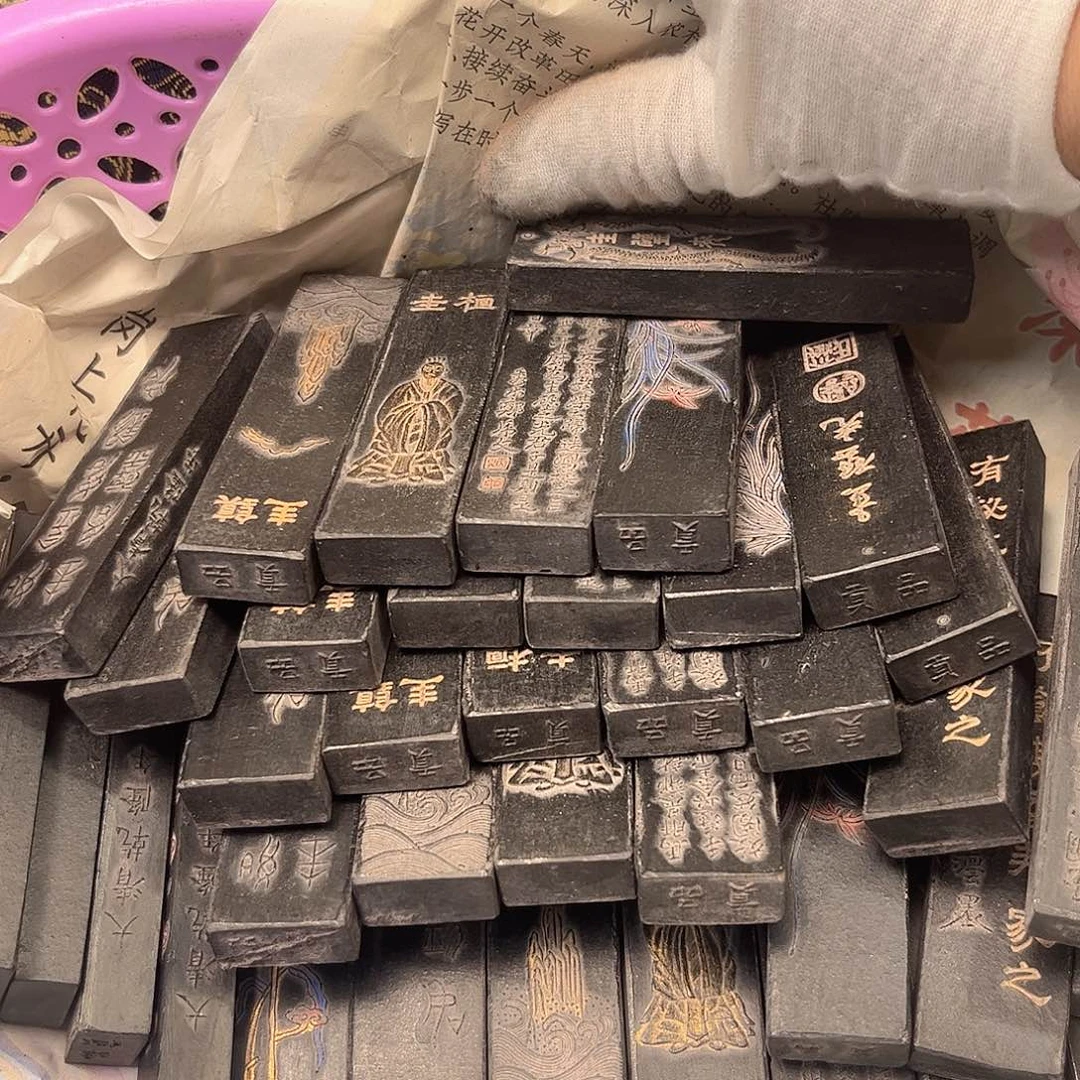 8个哈哈哈哈哈哈姐姐好