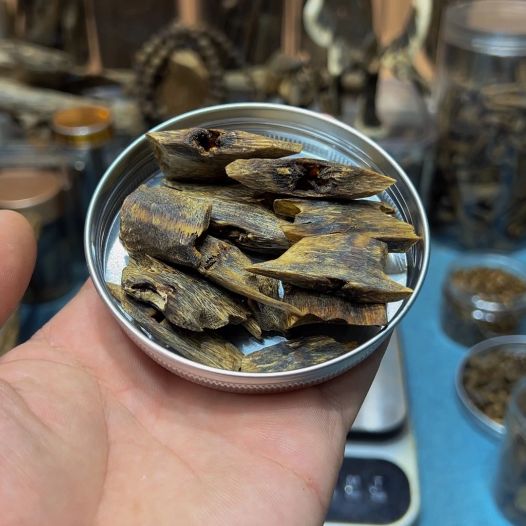 沉香碎屑沉香陆河老树块料30克