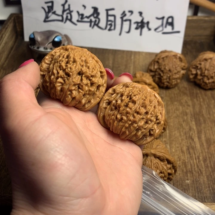 文玩核桃吊坠S*m悍高楼