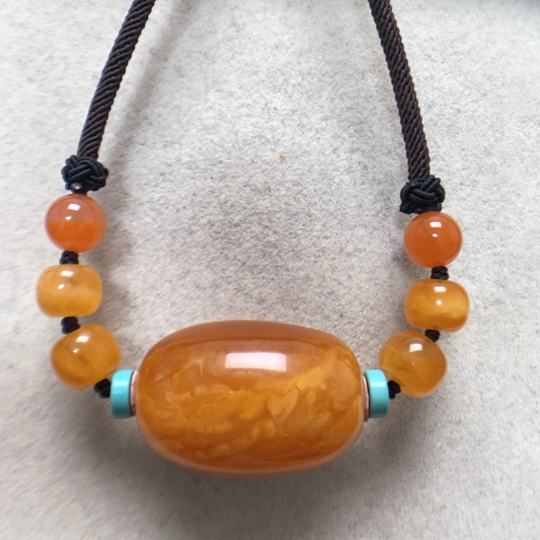 蜜蜡未镶嵌颈饰蜜蜡