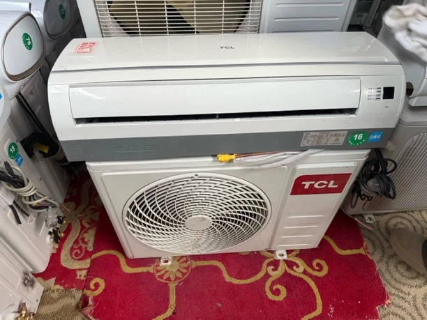8新  TCL1.5匹挂机空调，清洗干净调试好冷媒加好包邮成色一般