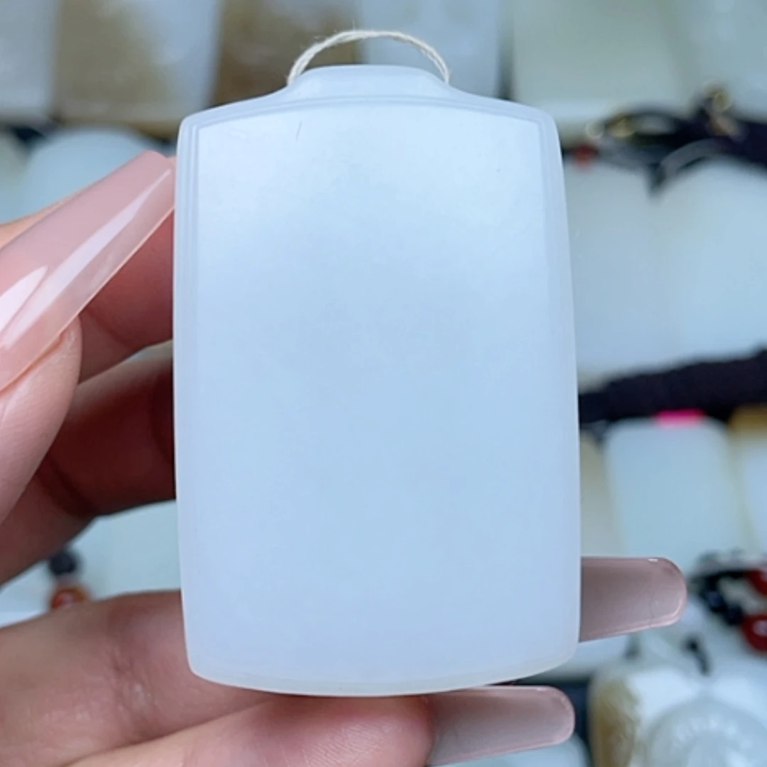 【闪购商品】颈饰未镶嵌和田玉