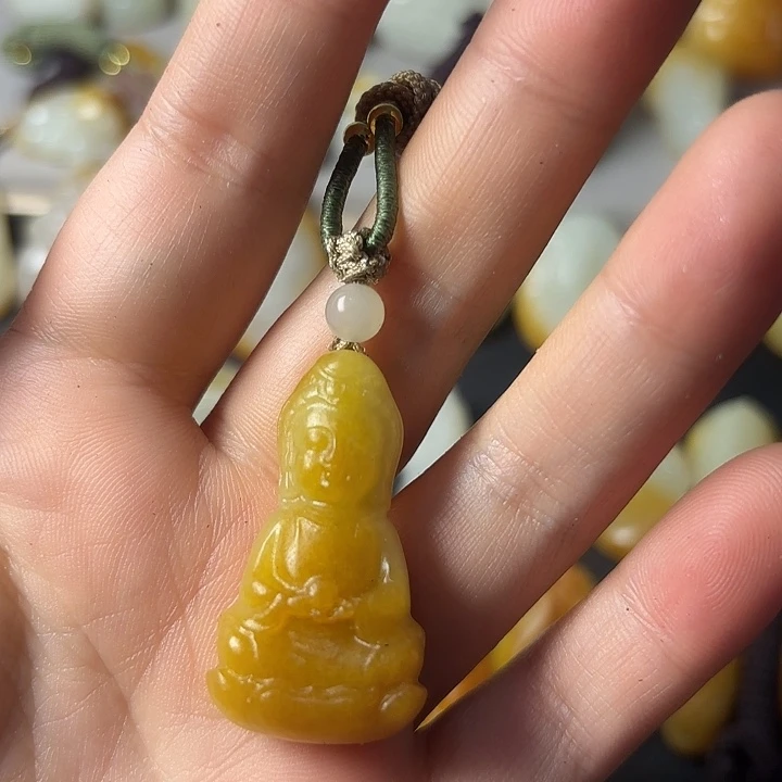 和田玉未镶嵌吊坠(赠链)