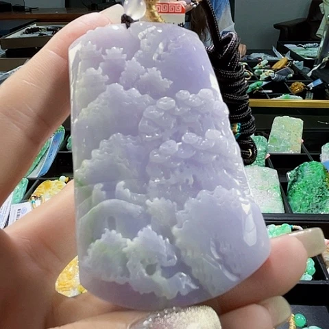 颈饰未镶嵌翡翠一个