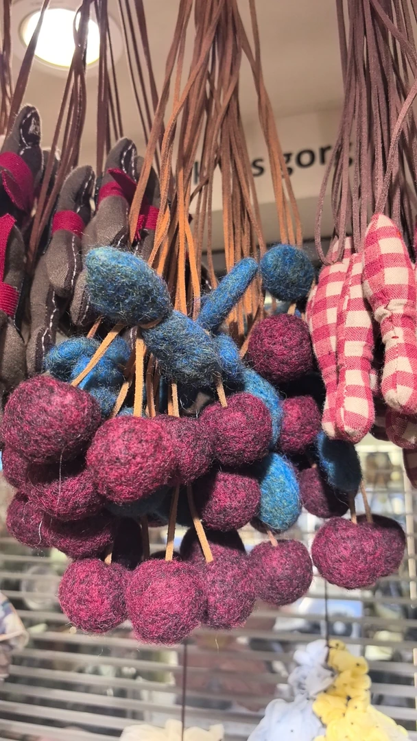 车厘子羊毛毡挂件