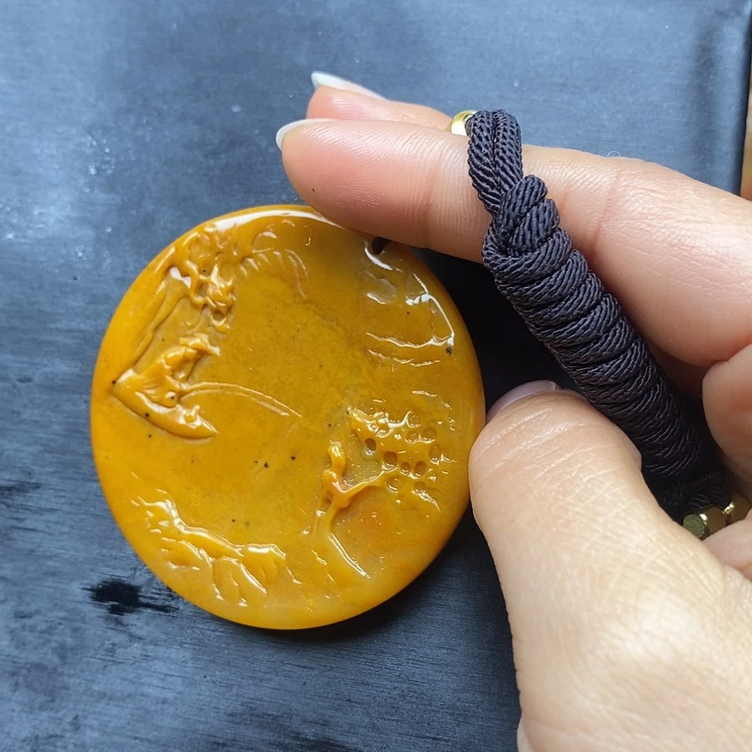 石英质玉（黄龙玉）颈饰未镶嵌