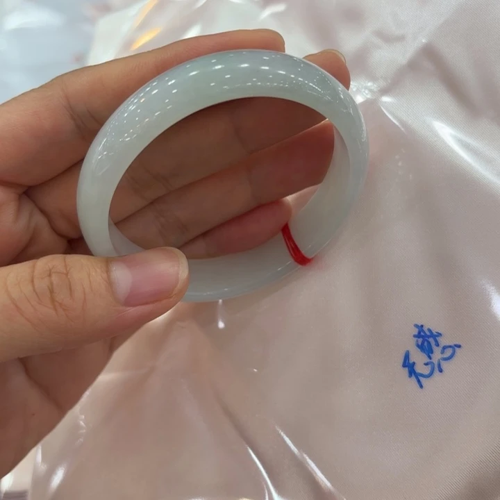 无****翡翠未镶嵌手镯55贵妃