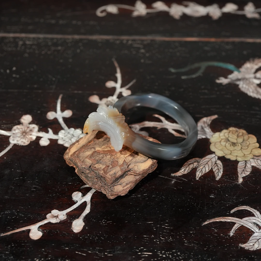 1.11香港王老板-玛瑙手镯6n30