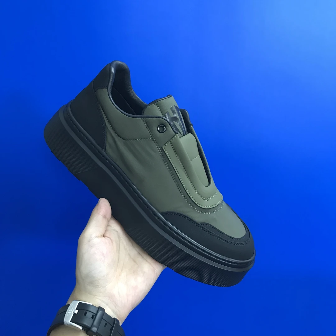 2025秋季新款休闲风厚底低帮中跟时尚休闲板鞋科技布一脚蹬男鞋潮