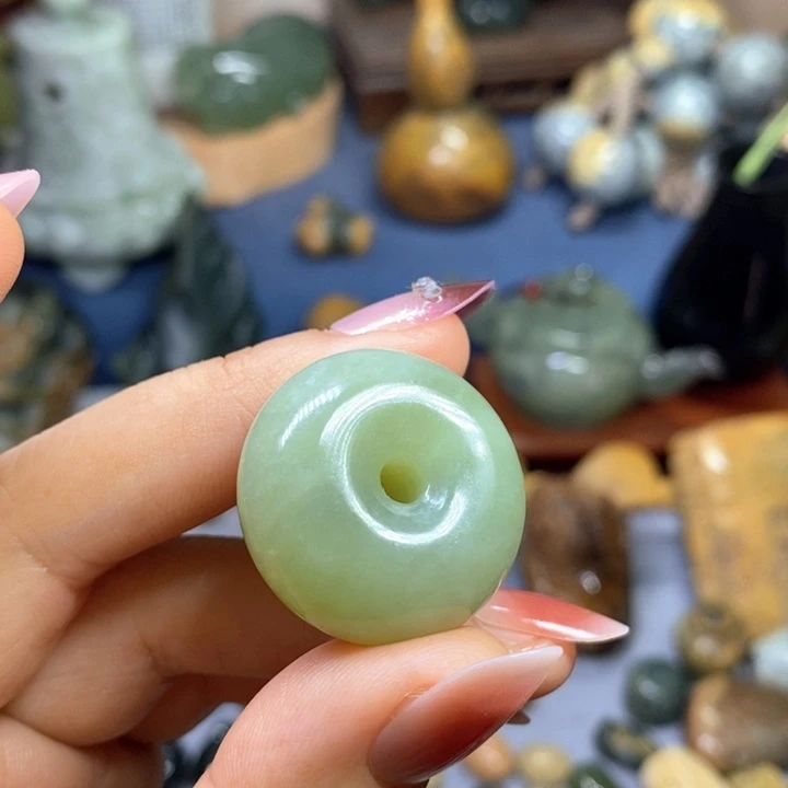 蛇纹石玉未镶嵌岫玉